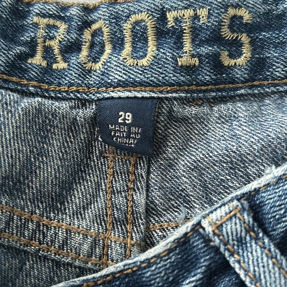 🌻4/$20 Roots Women’s Mid Rise Flared Medium Wash Jeans Size 29 L - Picture 12 of 15